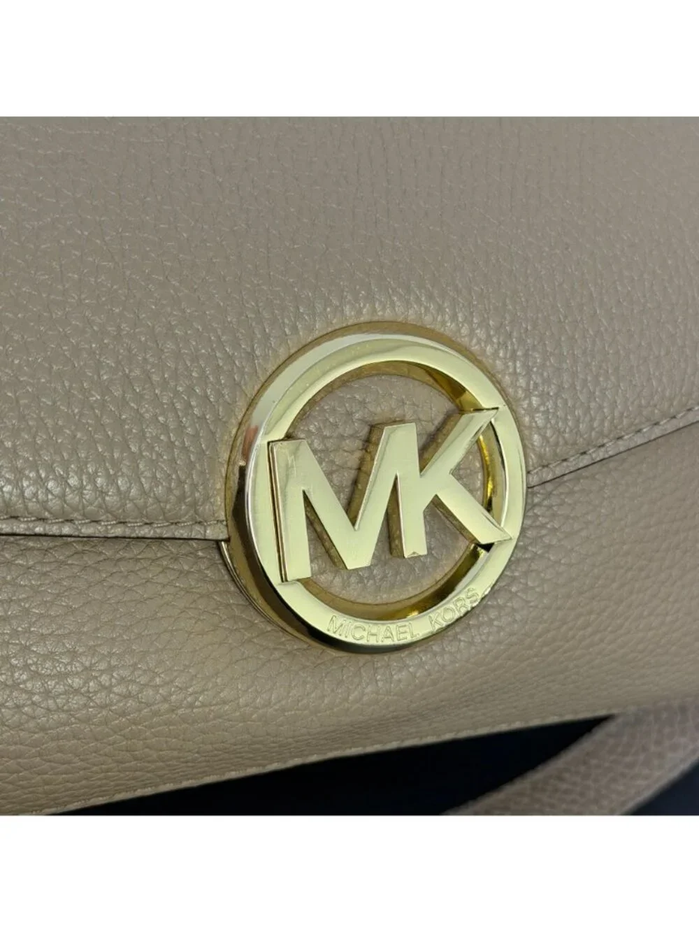 Michael Kors Pebbled Leather Shoulder Bag Tan With Gold Chain Strap